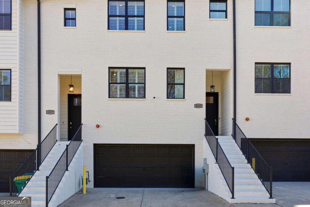 Photo of 8005 Linfield Way, Atlanta, GA 30350 (MLS # 10680080)