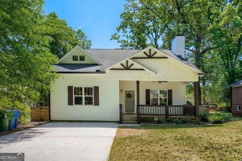 Photo of 1783 Melrose Drive SW, Atlanta, GA 30310 (MLS # 10735803)