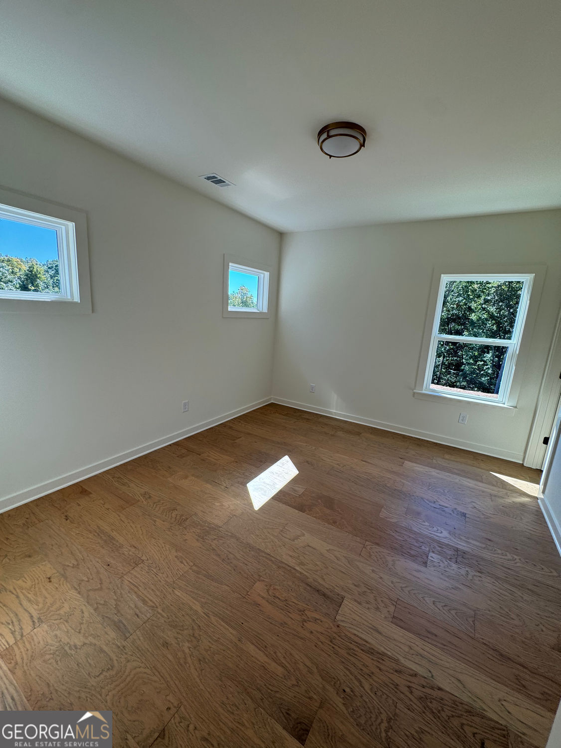 Gainesville, Georgia 30506, United States, 5 Bedrooms Bedrooms, ,5 BathroomsBathrooms,Residential,Active,219955