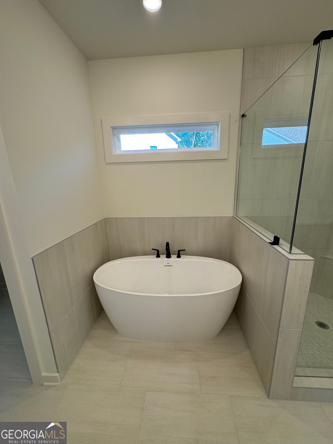 Gainesville, Georgia 30506, United States, 5 Bedrooms Bedrooms, ,5 BathroomsBathrooms,Residential,Active,219955