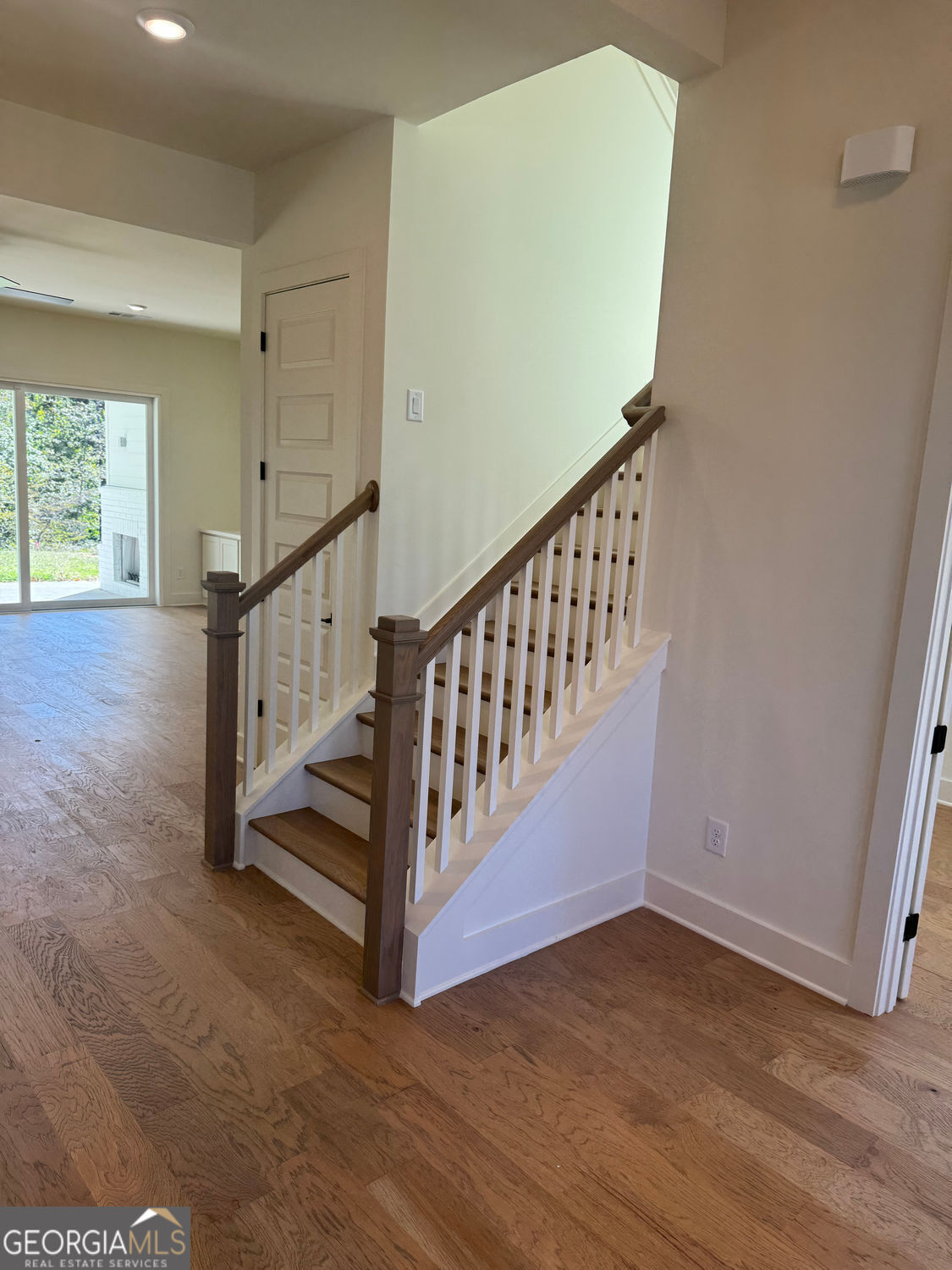 Gainesville, Georgia 30506, United States, 5 Bedrooms Bedrooms, ,5 BathroomsBathrooms,Residential,Active,219955