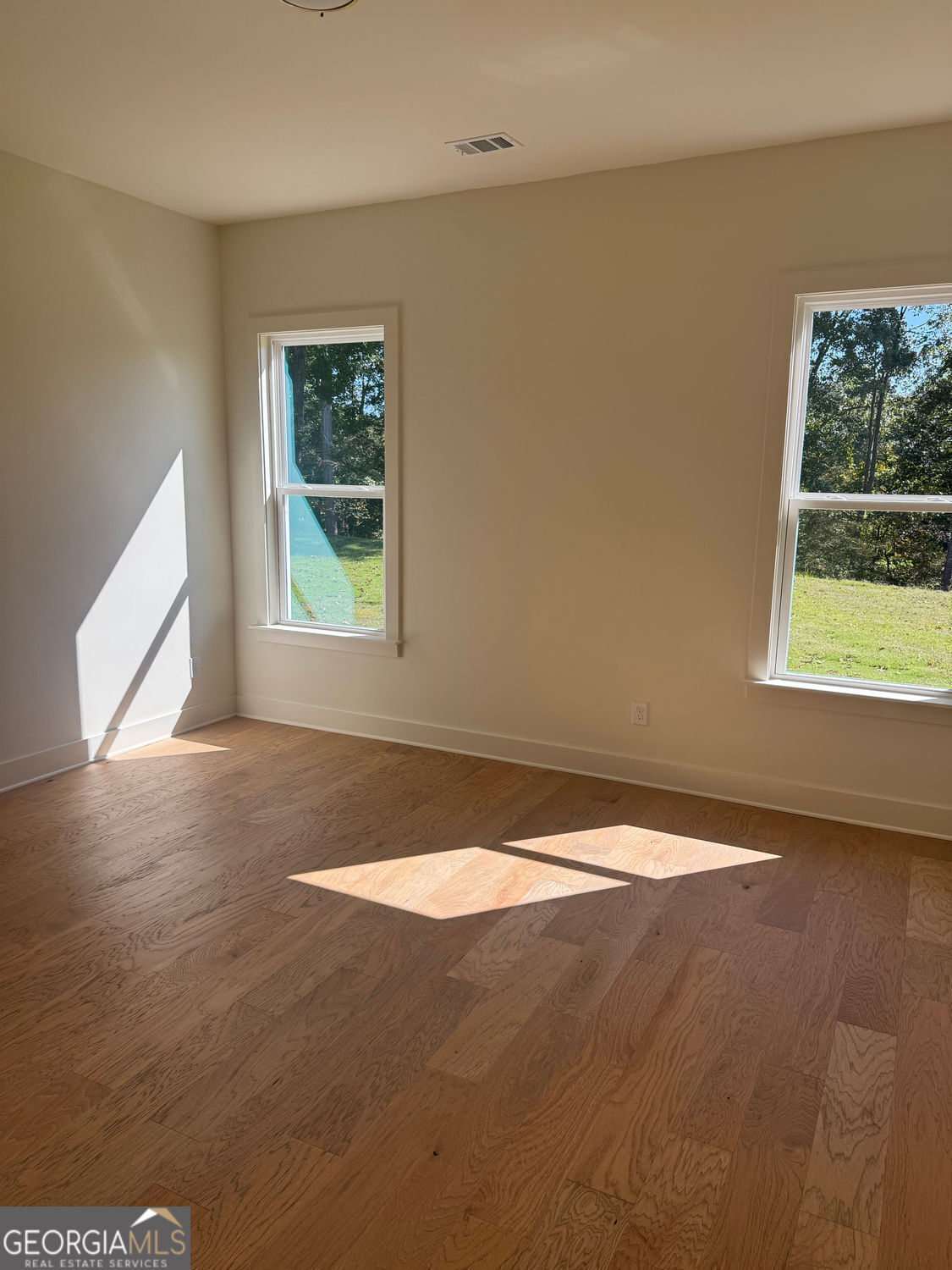 Gainesville, Georgia 30506, United States, 5 Bedrooms Bedrooms, ,5 BathroomsBathrooms,Residential,Active,219955