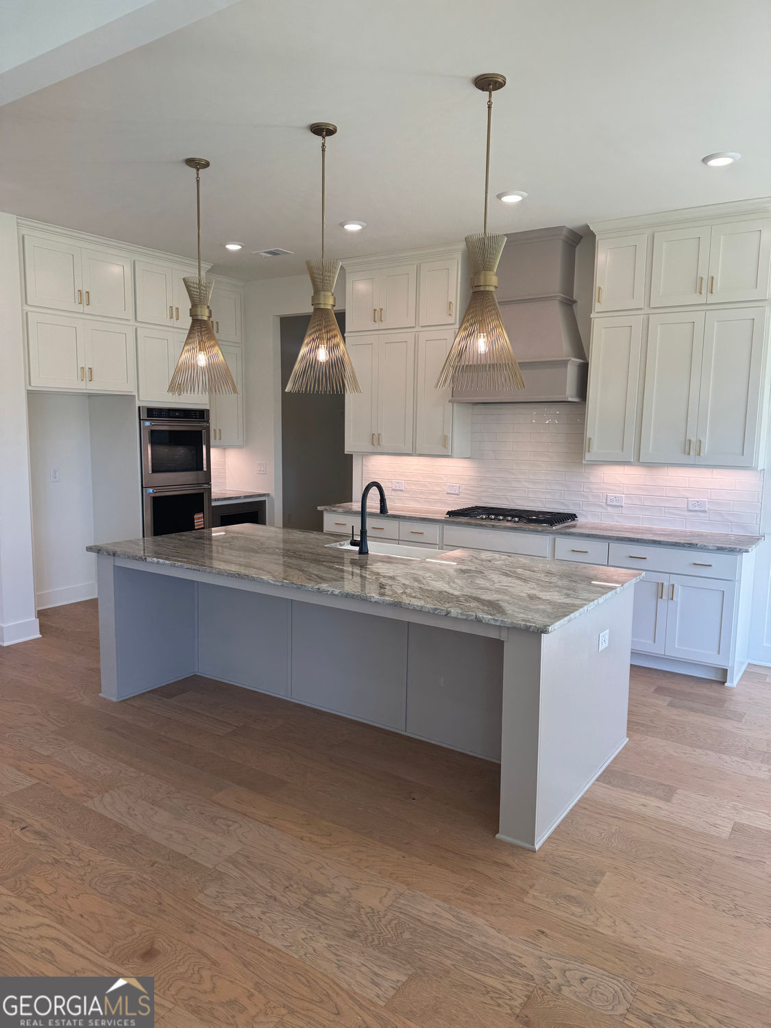 Gainesville, Georgia 30506, United States, 5 Bedrooms Bedrooms, ,5 BathroomsBathrooms,Residential,Active,219955