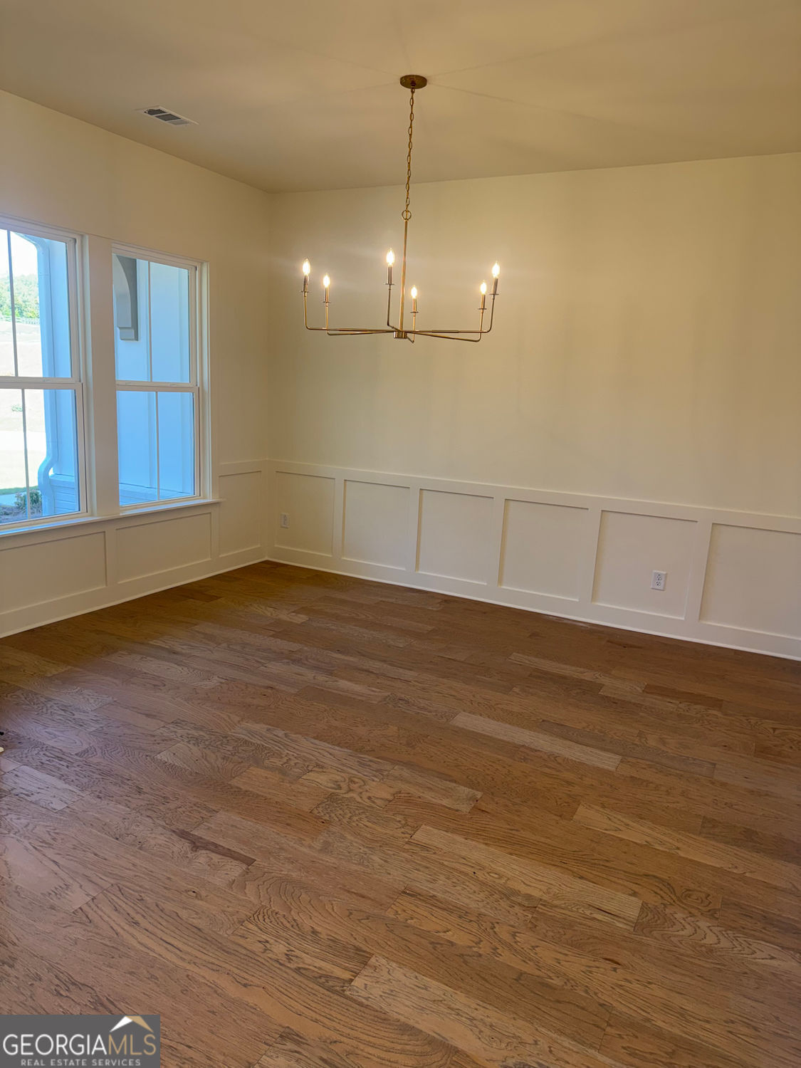 Gainesville, Georgia 30506, United States, 5 Bedrooms Bedrooms, ,5 BathroomsBathrooms,Residential,Active,219955