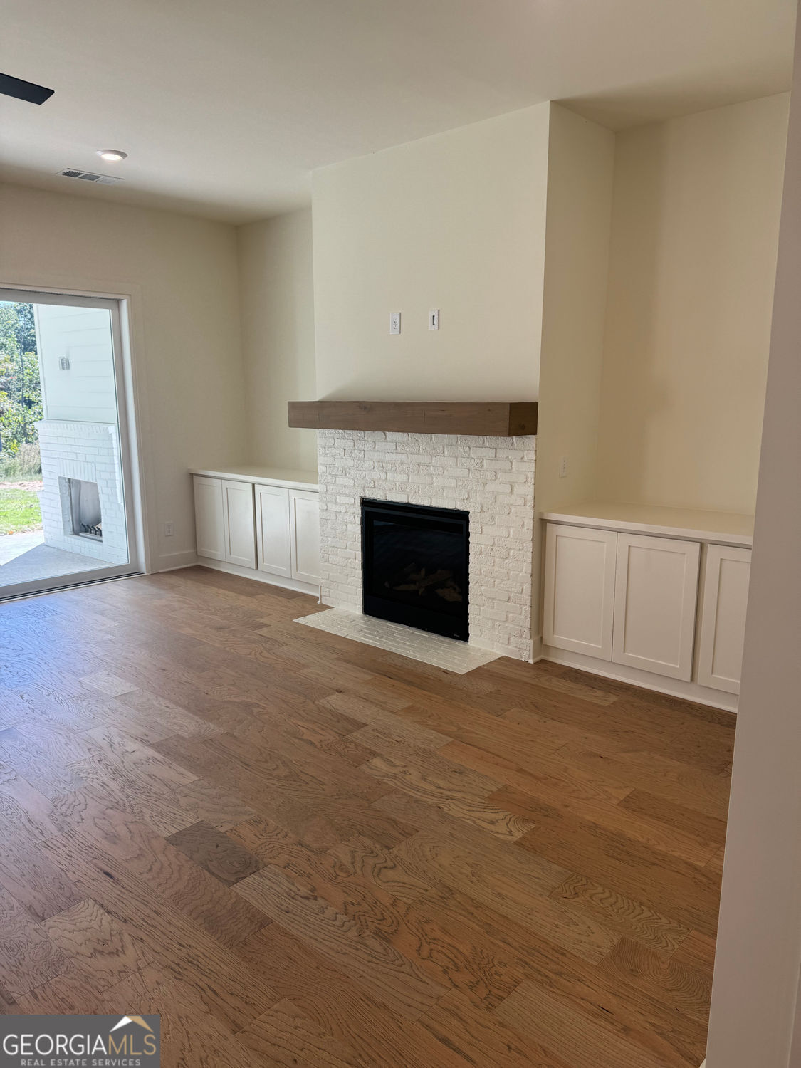 Gainesville, Georgia 30506, United States, 5 Bedrooms Bedrooms, ,5 BathroomsBathrooms,Residential,Active,219955