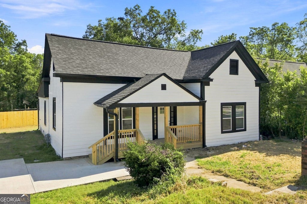Photo of 7516 Conyers Street, Lithonia, GA 30058 (MLS # 10832792)