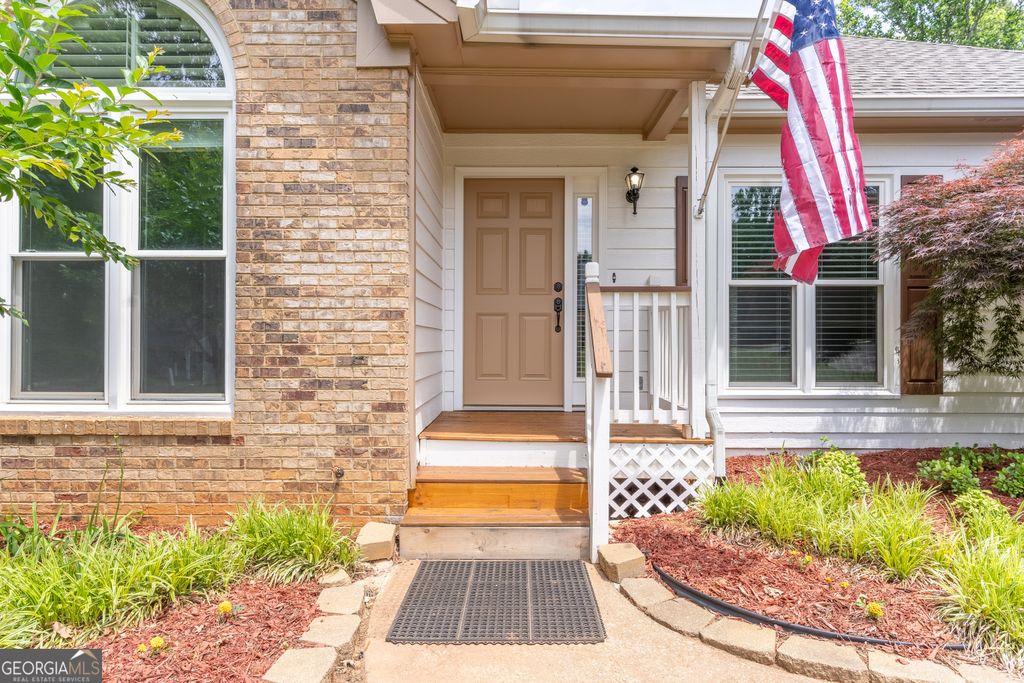 Photo of 5144 Malisa Ridge, Oakwood, GA 30566 (MLS # 10764487)