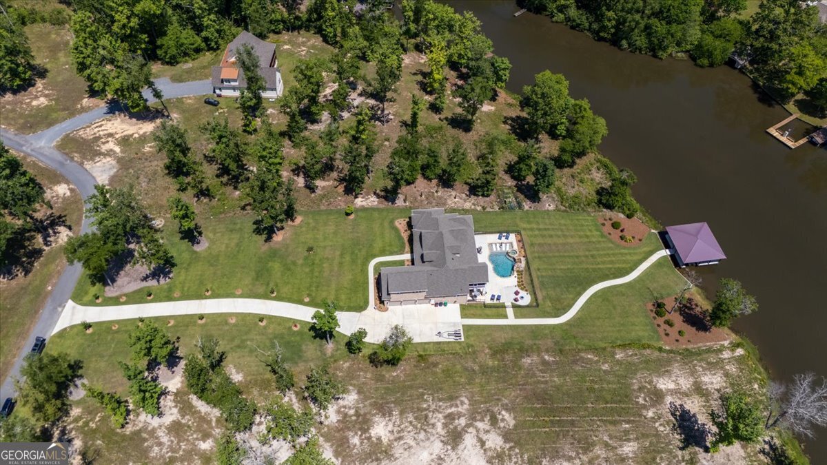 7287 Moseley Dixion RD