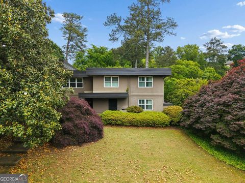 Photo of 271 Lakemoore Drive NE #C, Atlanta, GA 30342 (MLS # 10753117)