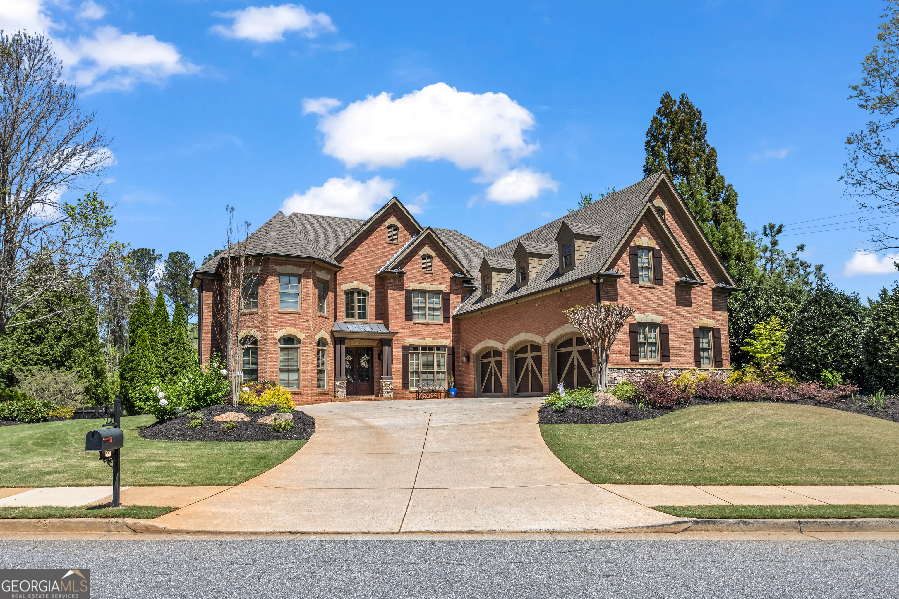 560 Arcaro DR