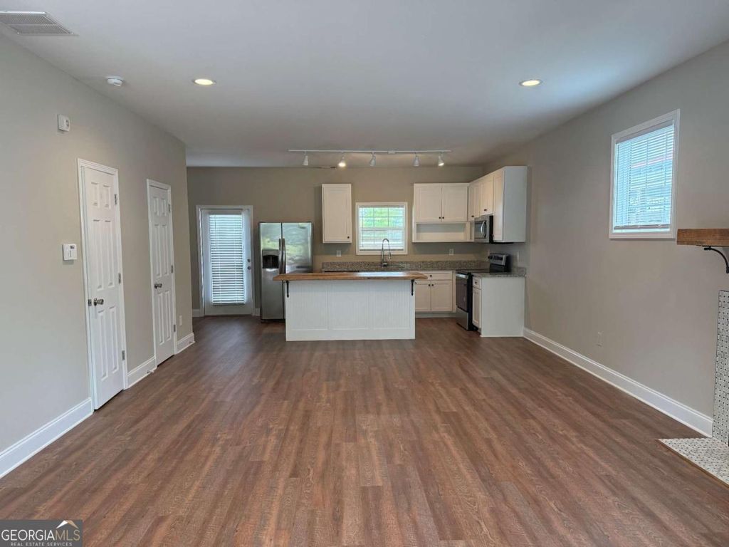 Photo of 522 Liberty Park Drive, Gainesville, GA 30501 (MLS # 10731959)