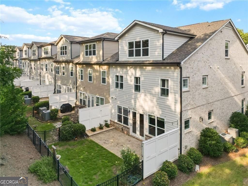 Photo of 3231 Artessa Lane NE, Roswell, GA 30075 (MLS # 10680250)