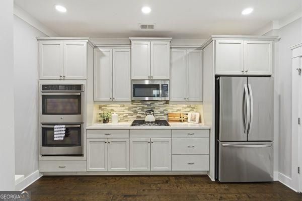 1720 Whitfield Parc CIR SE