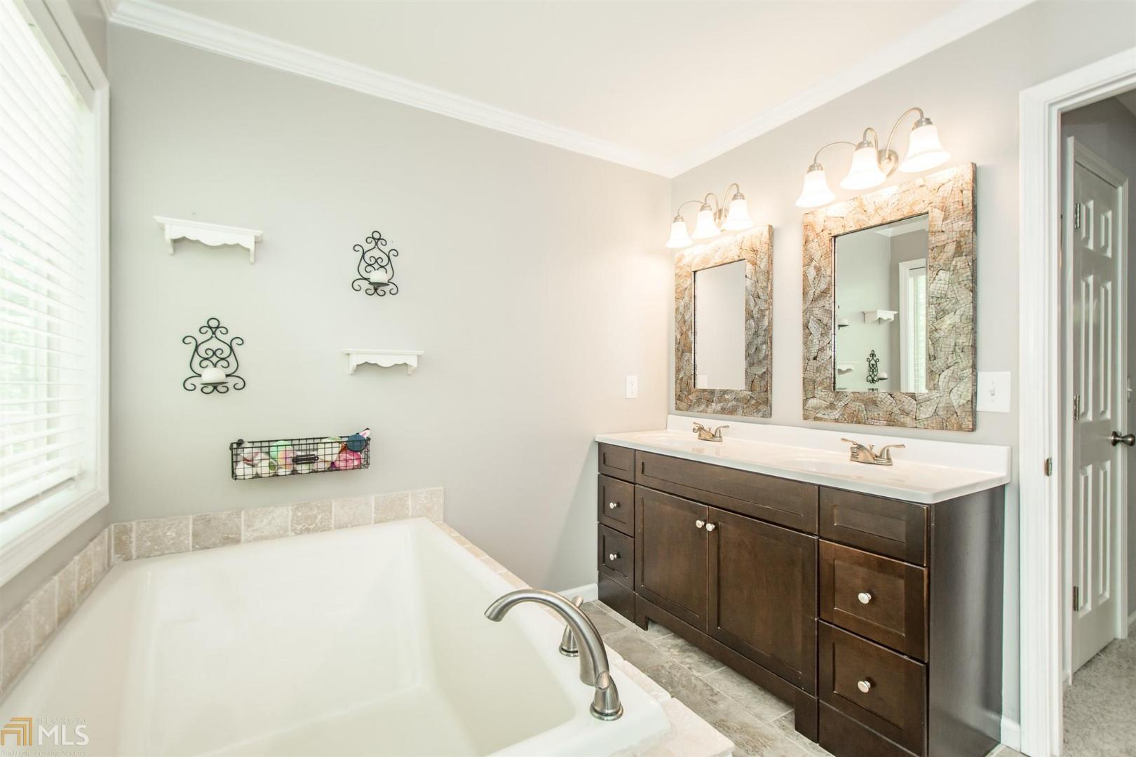 Rose Creek At Towne Lake - Residential