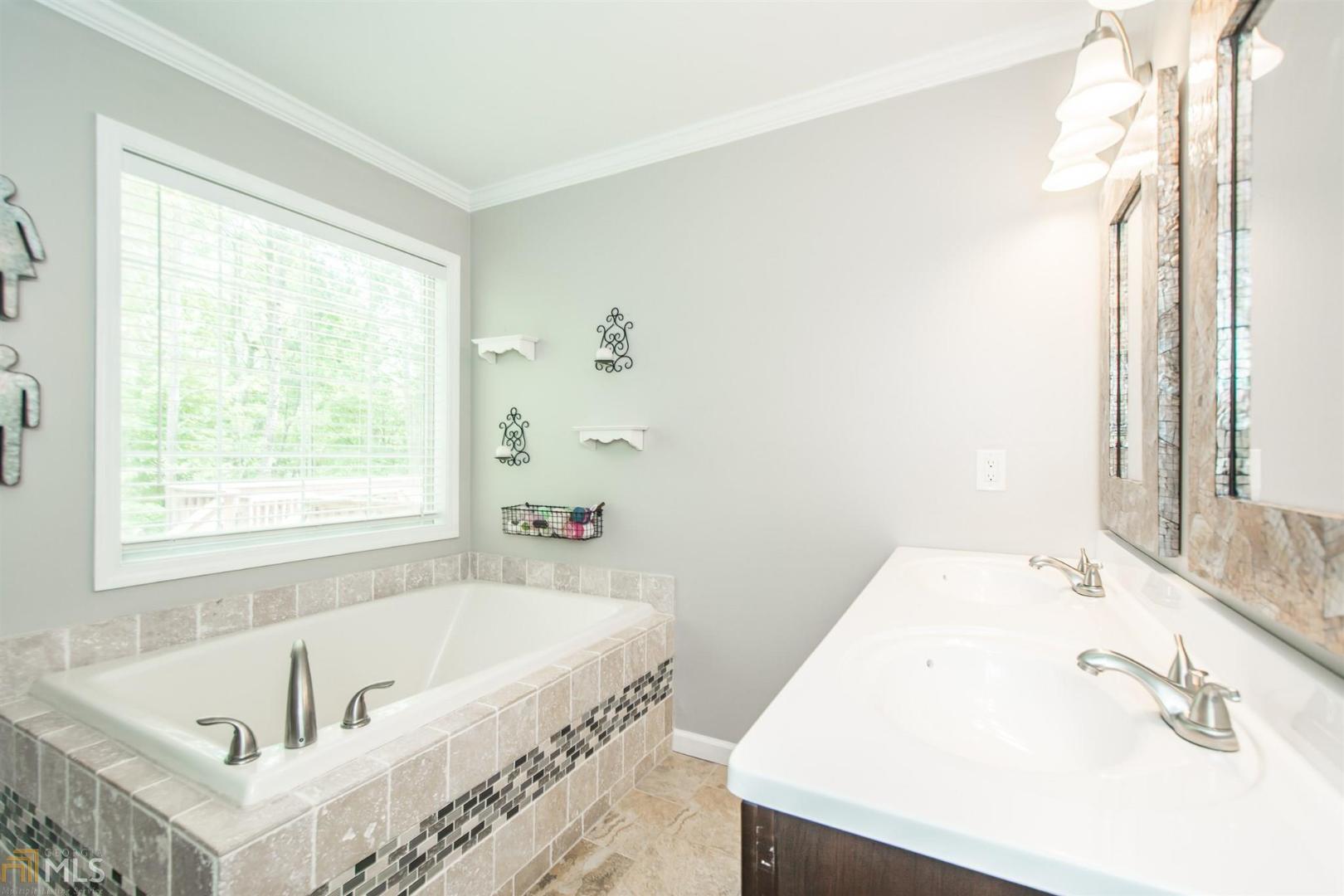 Rose Creek At Towne Lake - Residential