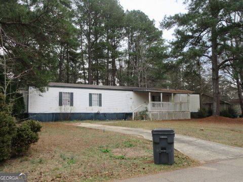Photo of 269 Lakeview Drive, Locust Grove, GA 30248 (MLS # 10676150)