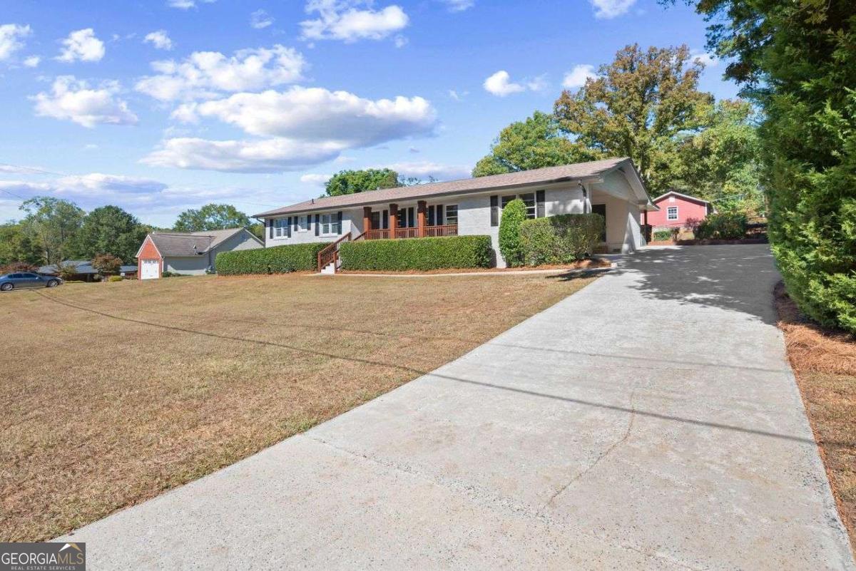 2110 Plum LN