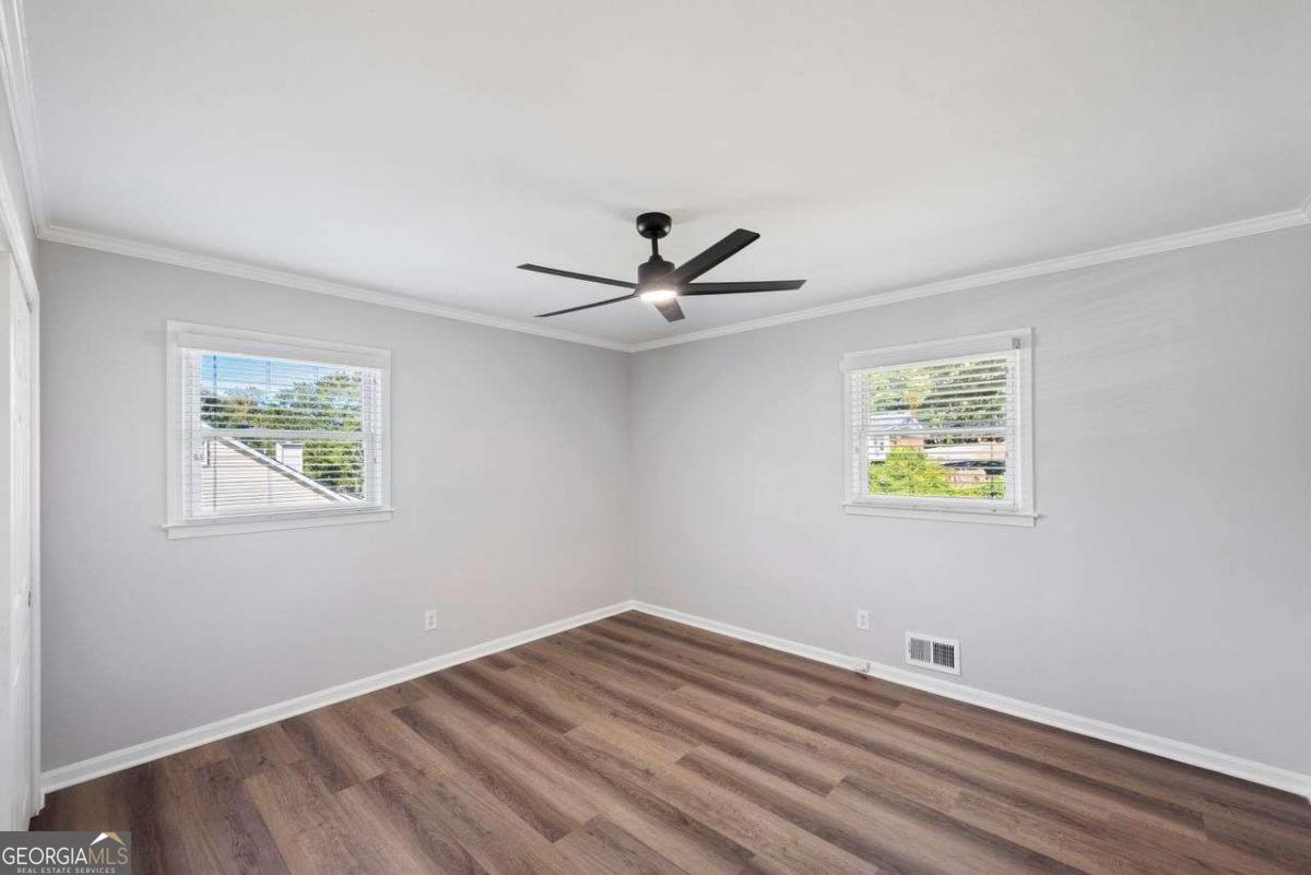 2110 Plum LN