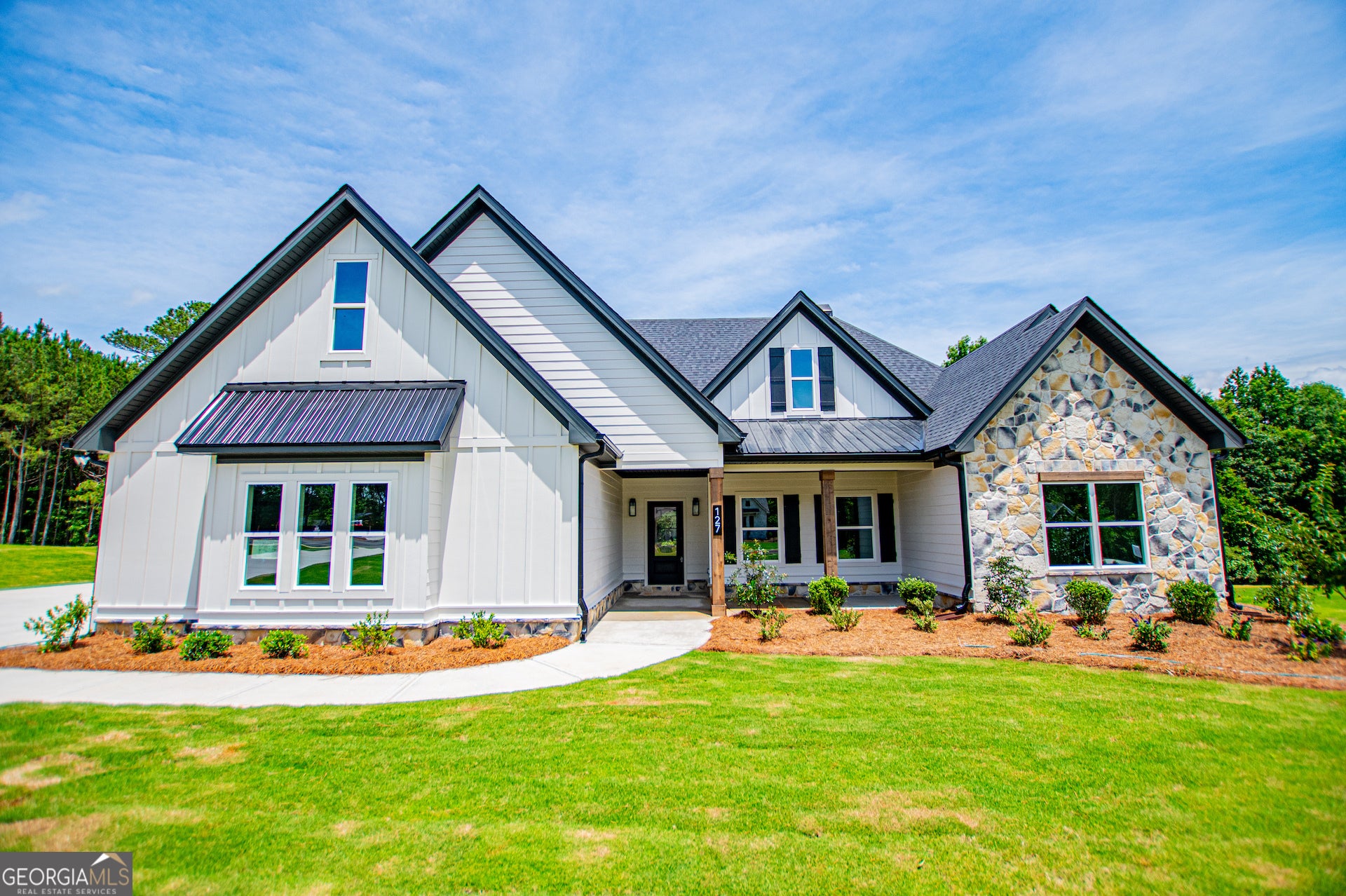 127 Woodford DR