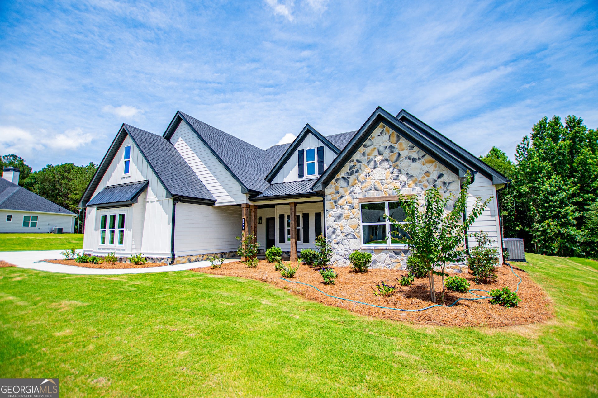 127 Woodford DR