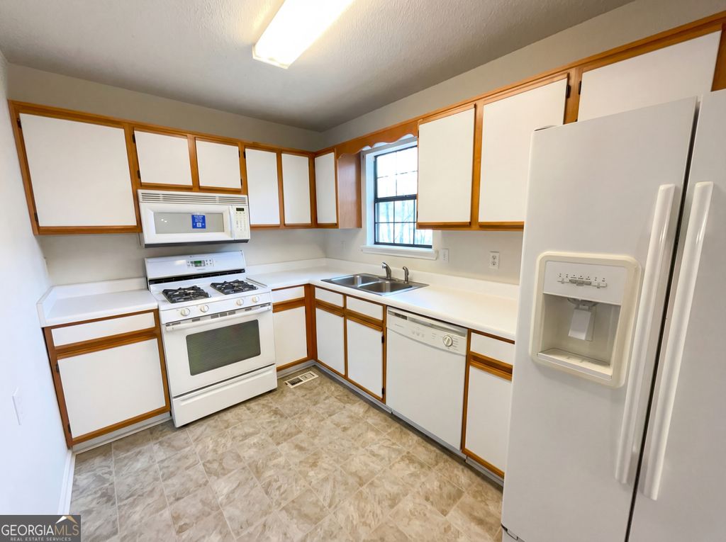 Photo of 116 Westwood Drive, Dallas, GA 30132 (MLS # 10687171)