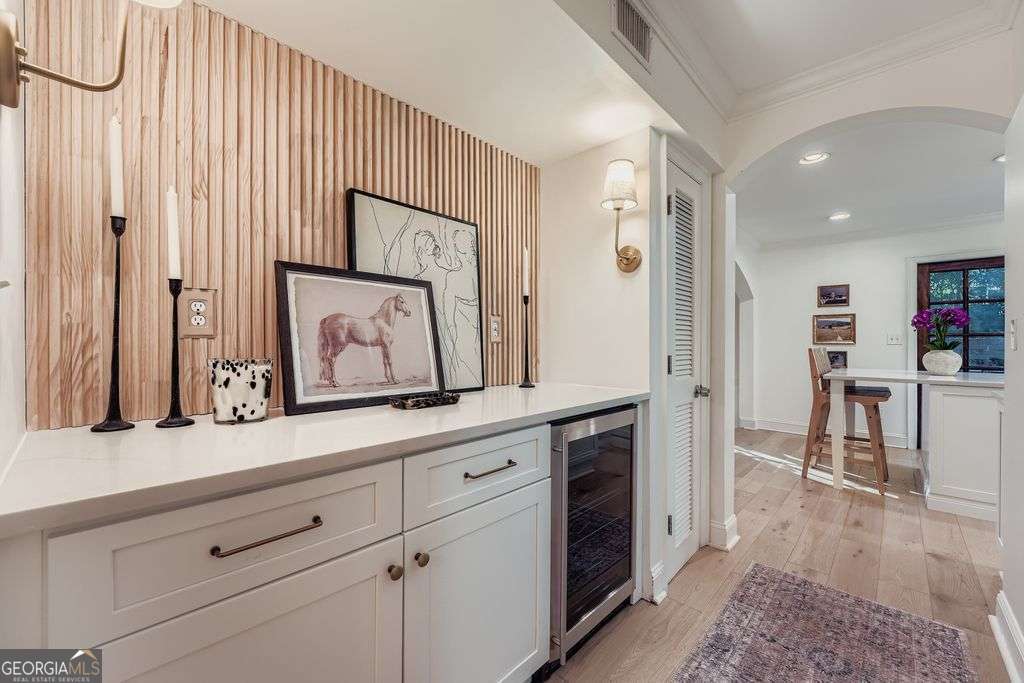 Olde Ivy Square - Residential