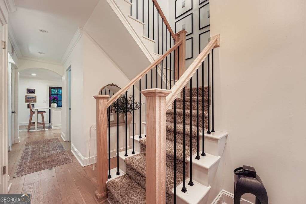 Olde Ivy Square - Residential