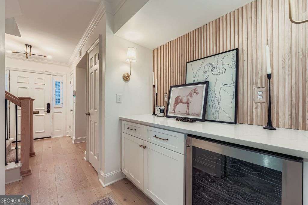 Olde Ivy Square - Residential