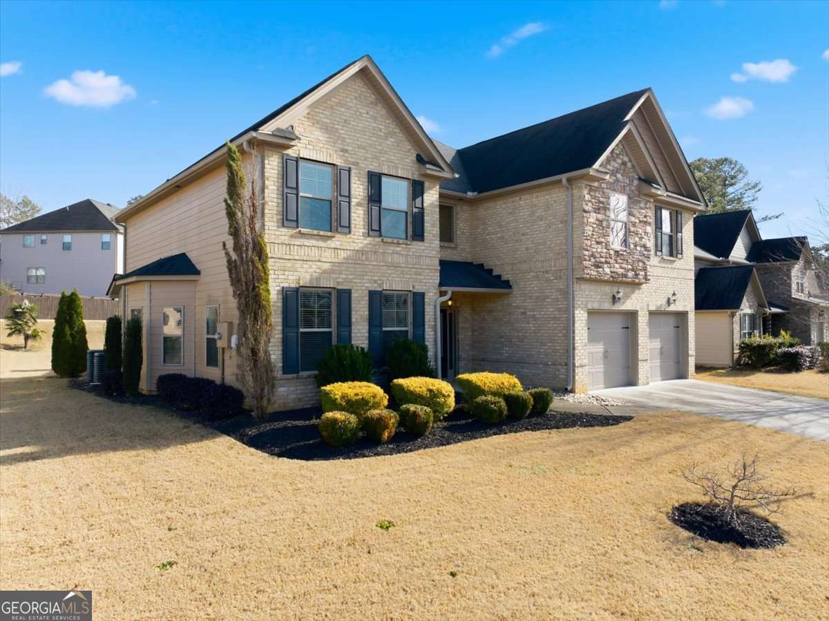 2433 Noelle LN