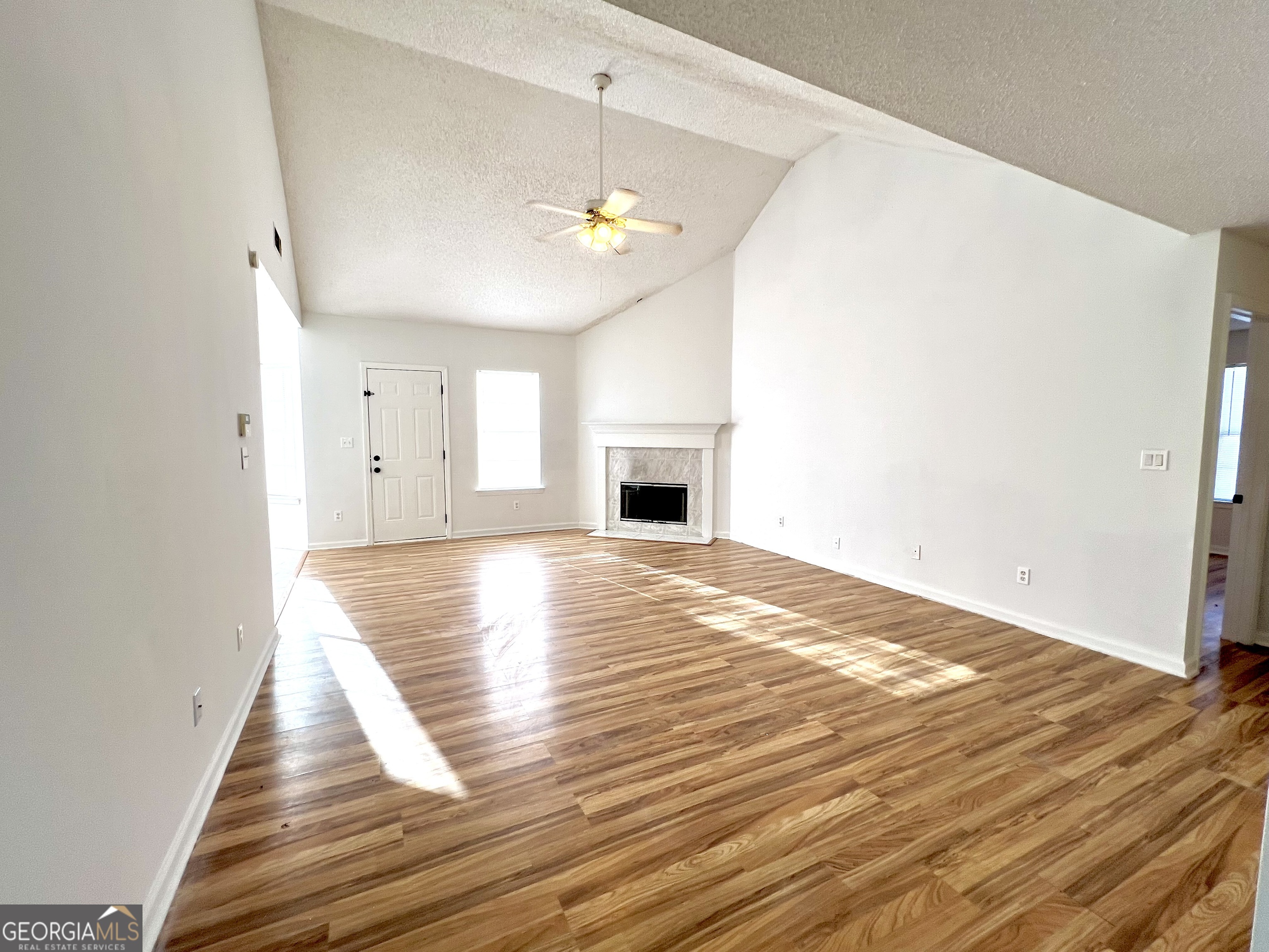 106 Horseshoe Bend CIR