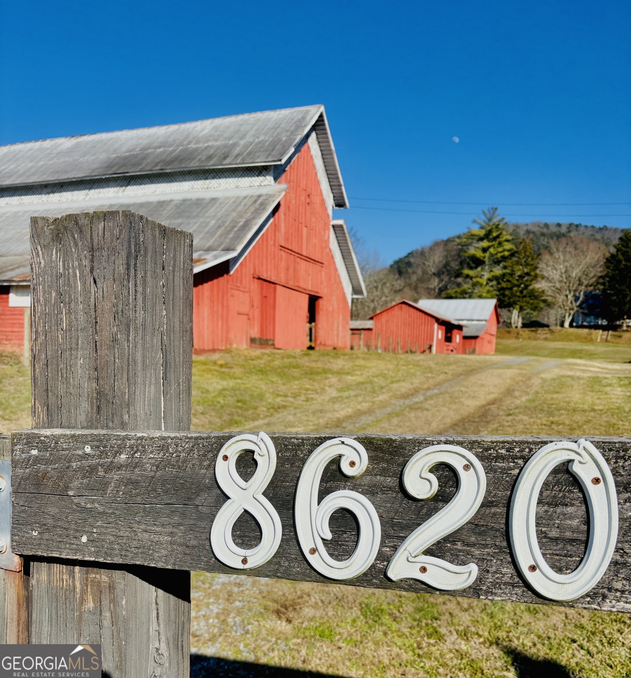 8620 Old Highway 411