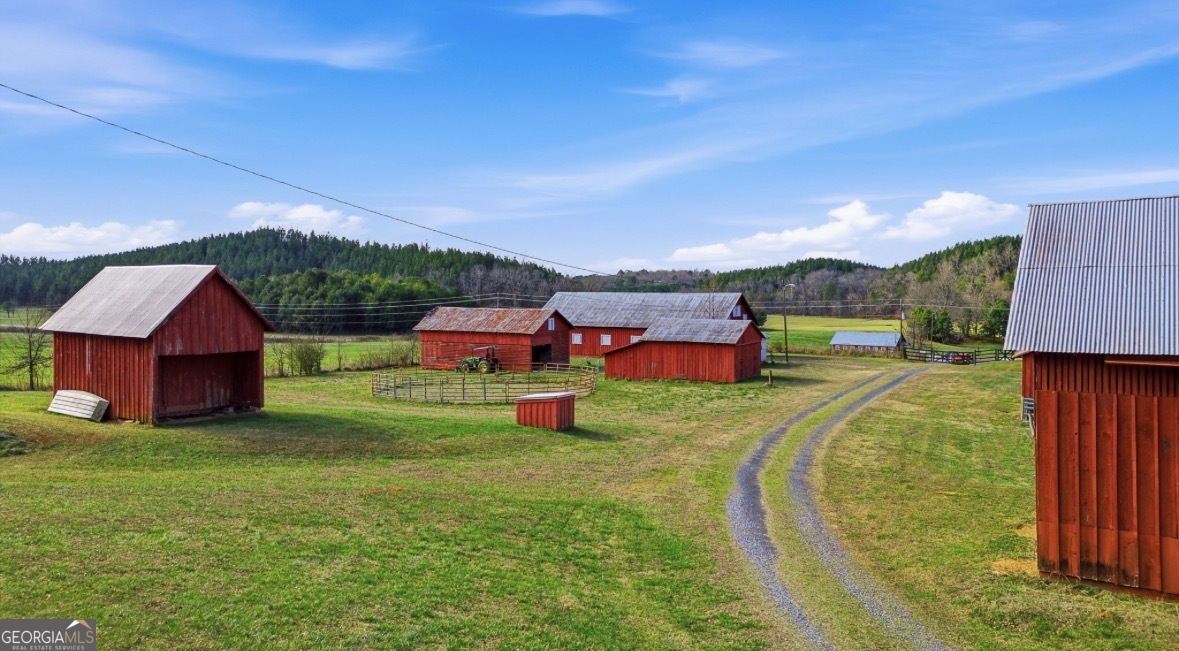 8620 Old Highway 411