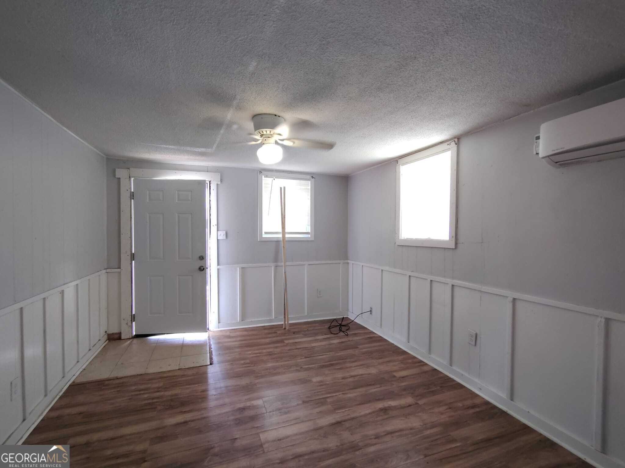 107 Roberts ST