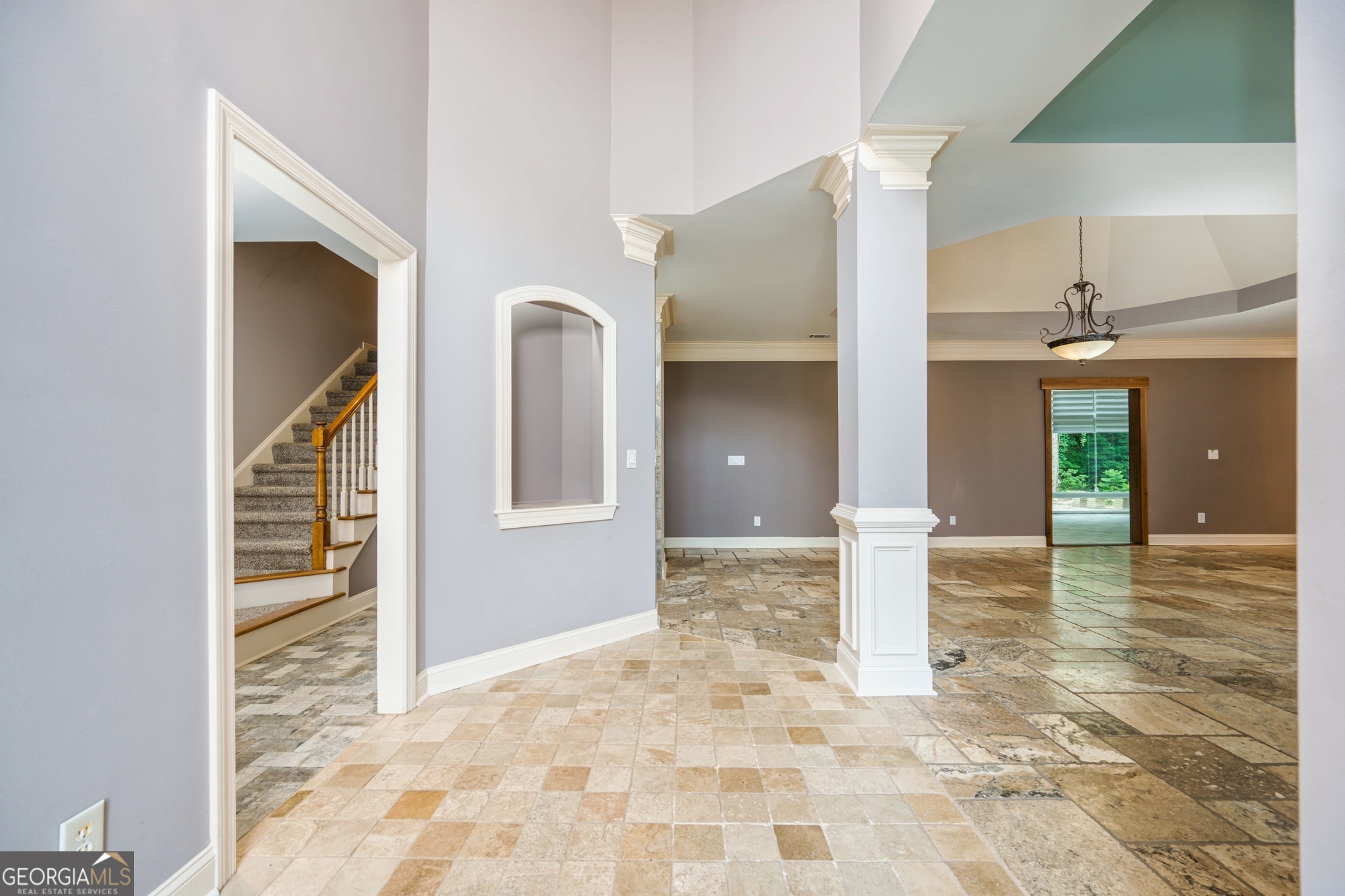 6065 Standard View DR