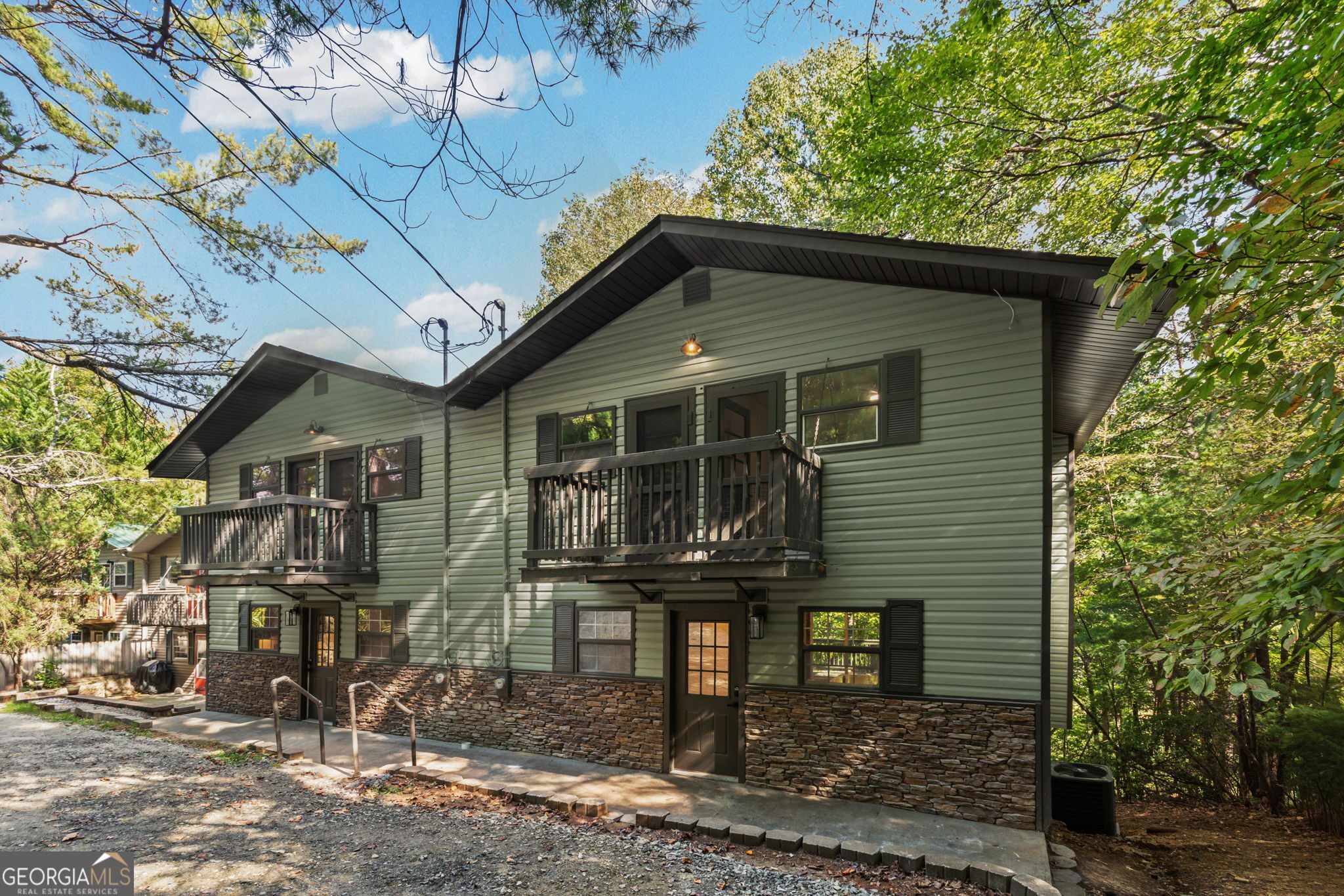90 Clubhouse CT