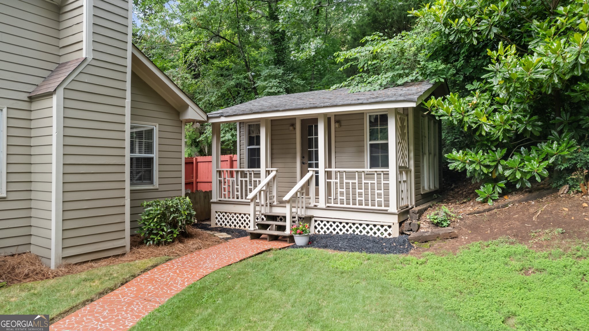 207 Saddle Mountain RD SE