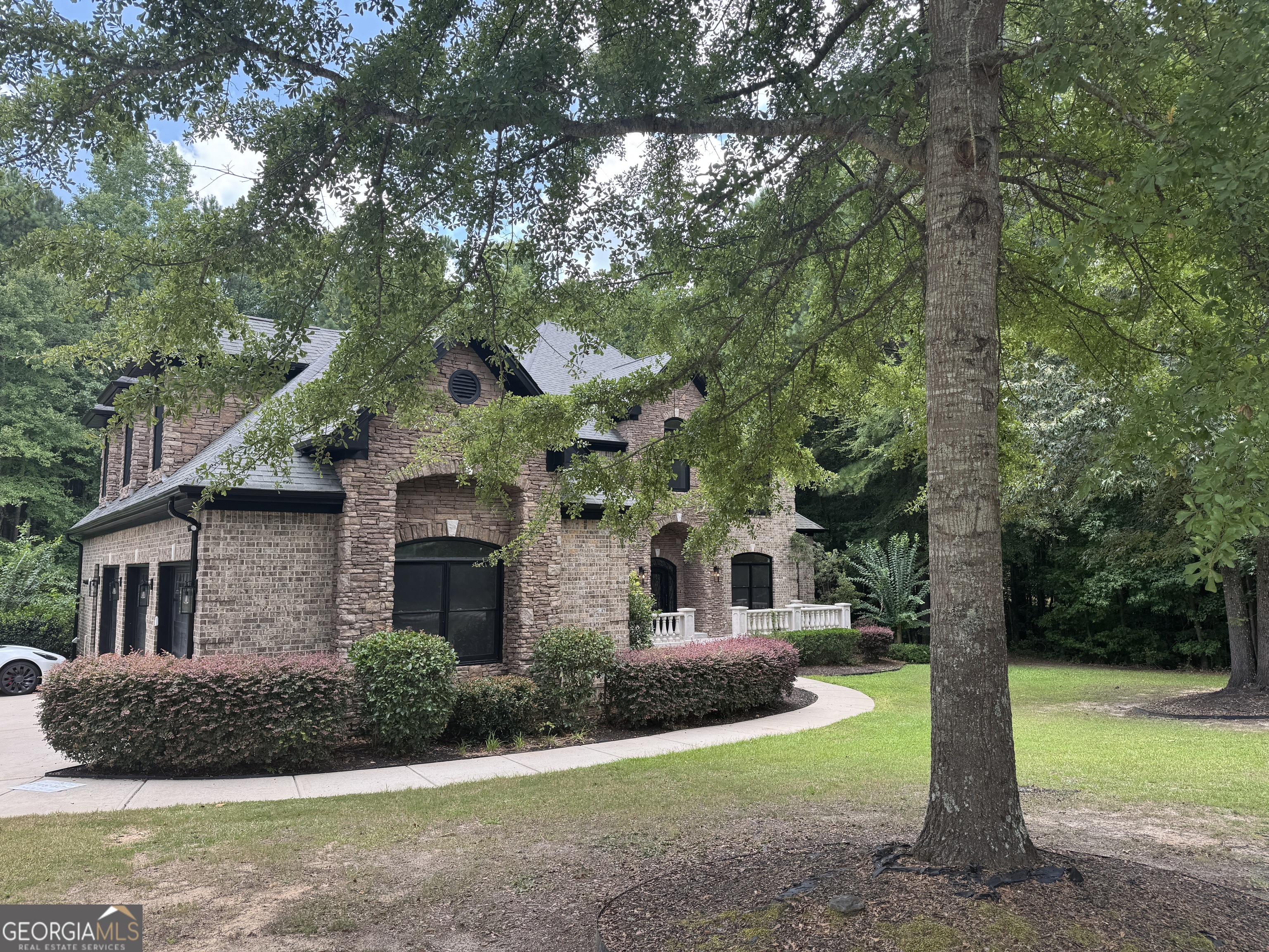 1022 Waverly DR