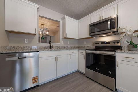 Photo of 3017 Waldrop Circle, Decatur, GA 30034 (MLS # 10650329)