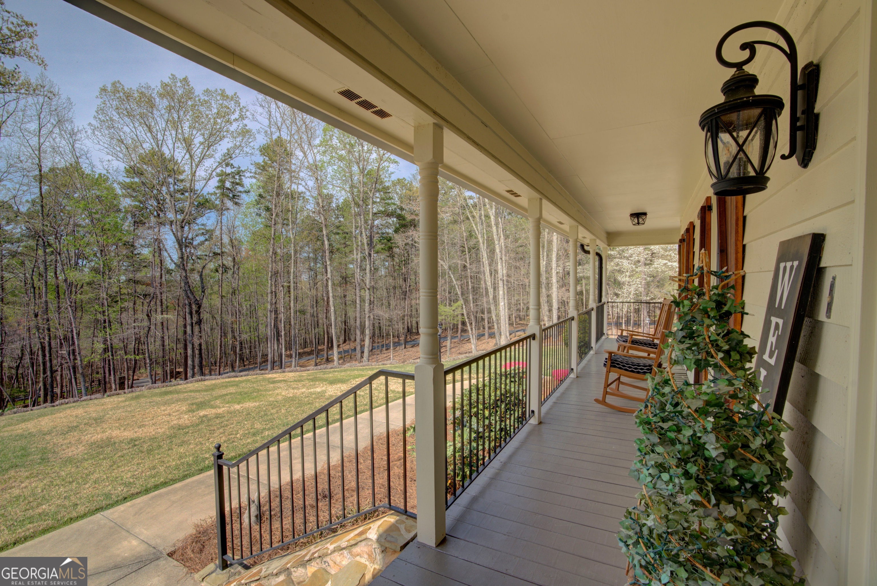 131 Hine RD SE