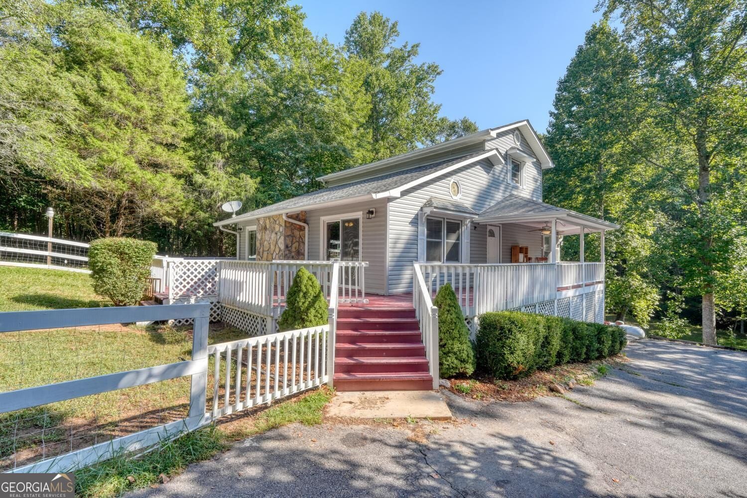 6881 Wood Lake CIR