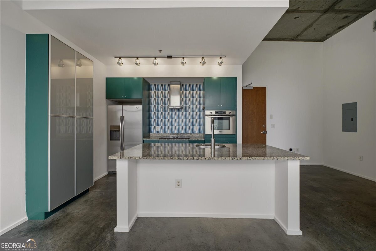 130 Arizona AVE NE 415