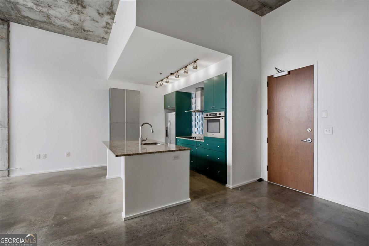 130 Arizona AVE NE 415