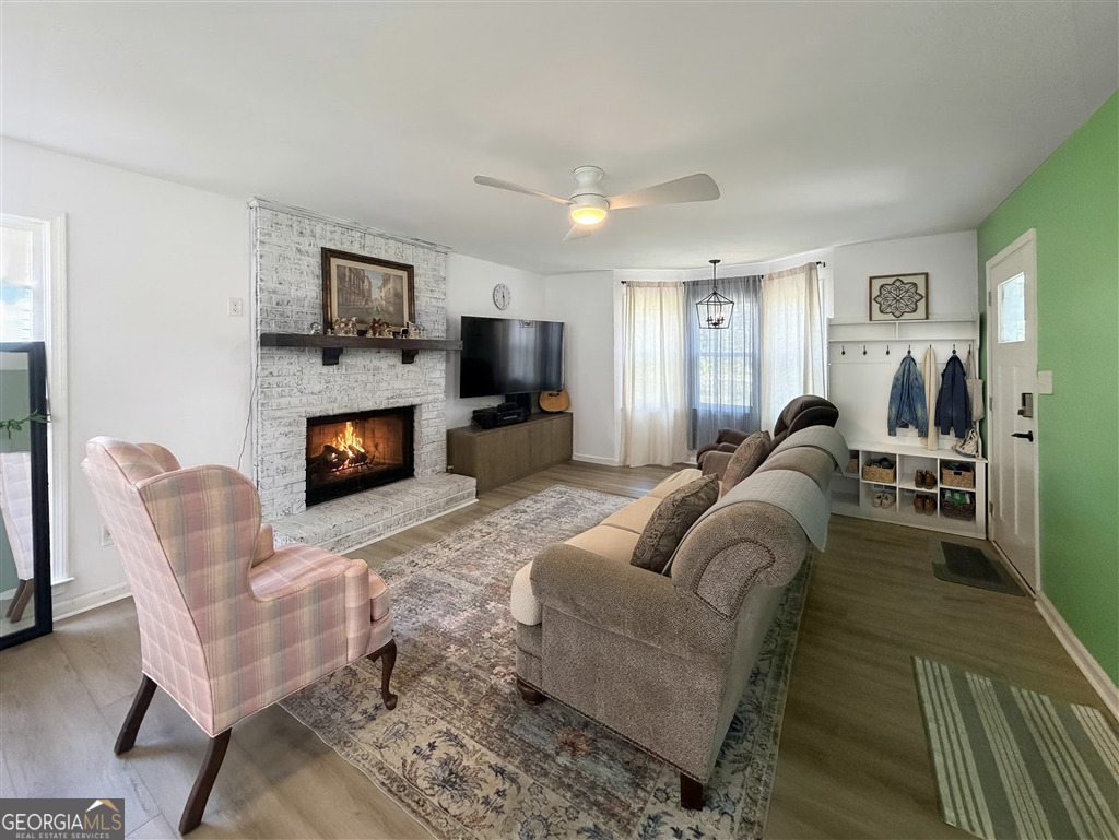 2448 Hillboro CIR SW