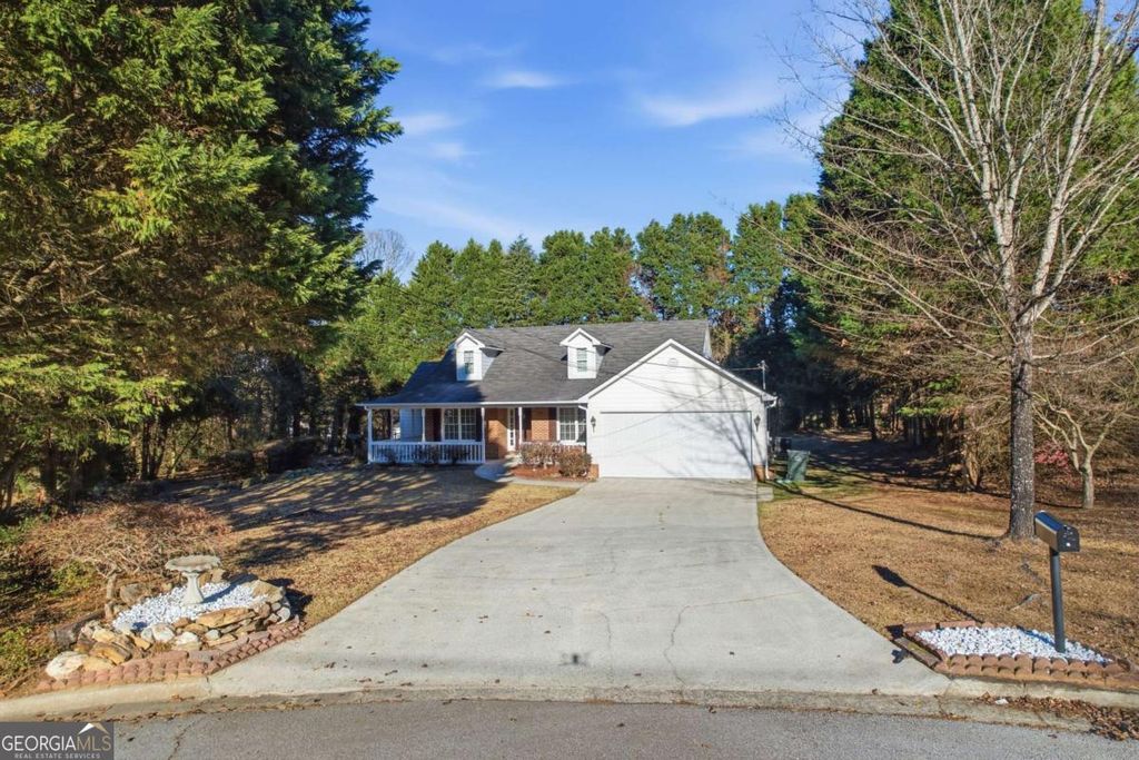Photo of 2110 Meadow View Court, Grayson, GA 30017 (MLS # 10658872)