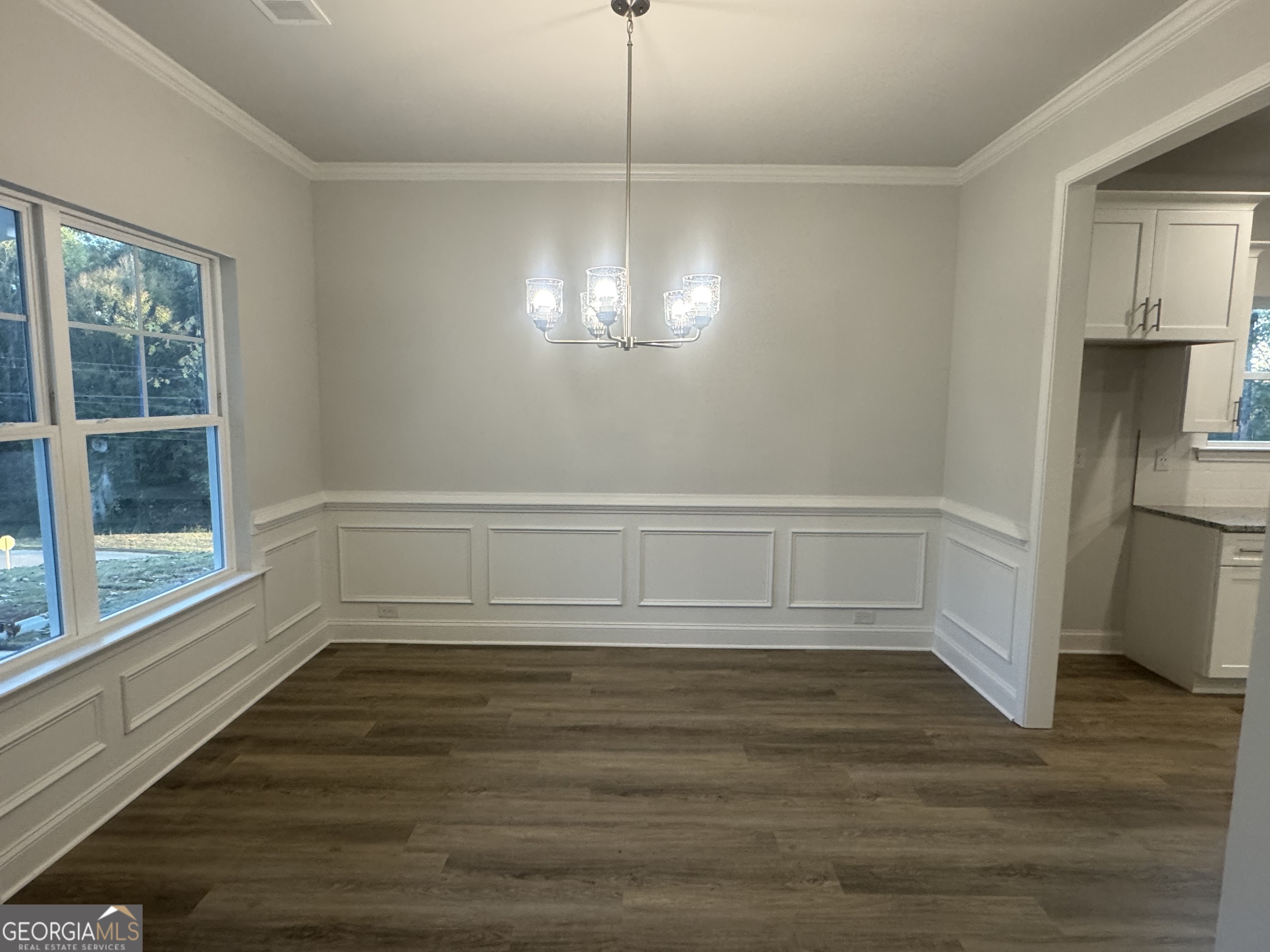 606 Walnut Creek PKWY