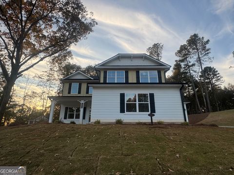 606 Walnut Creek PKWY Pendergrass GA 30567