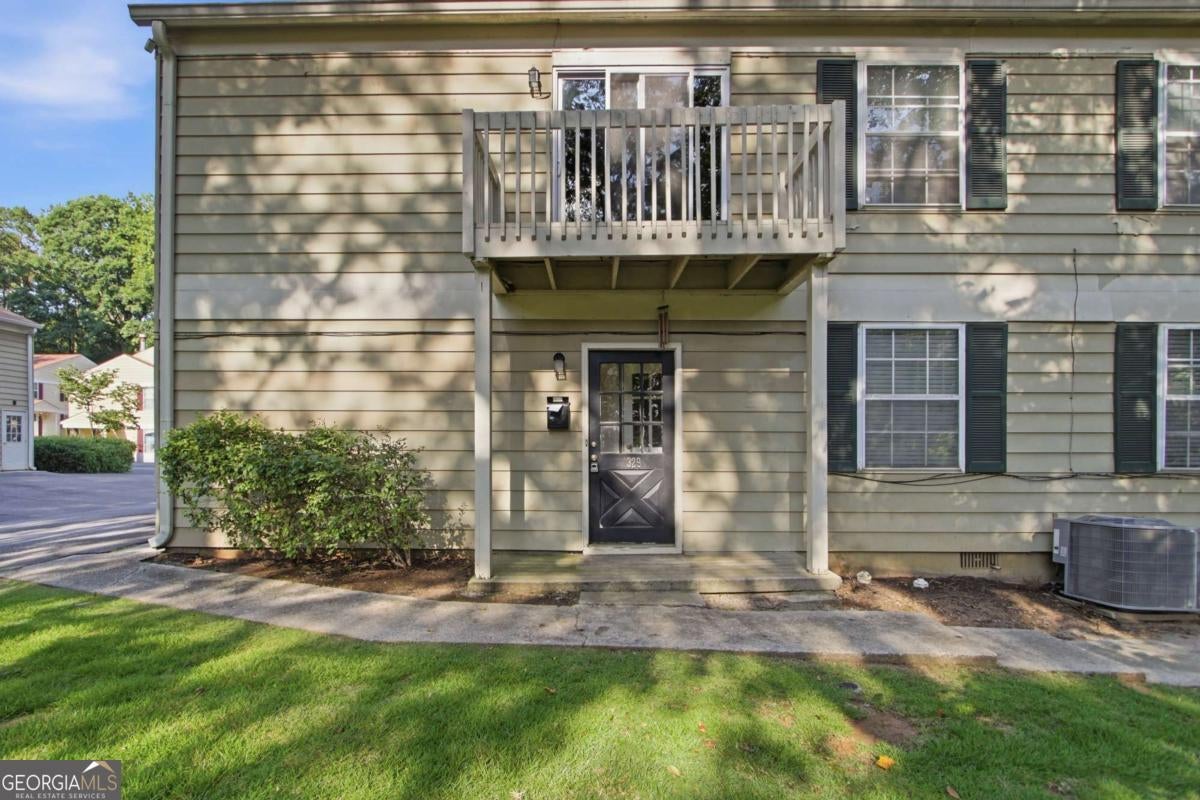 1329 Surrey LN SW 7