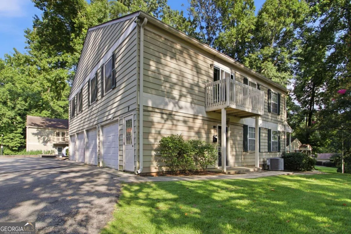 1329 Surrey Lane SW Unit 7