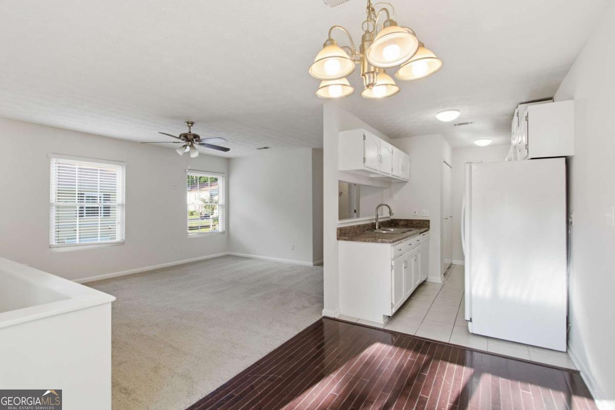 1329 Surrey LN SW 7