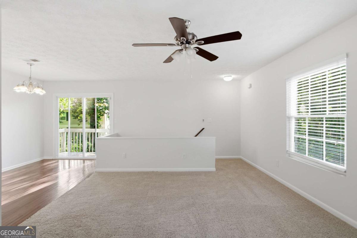 1329 Surrey LN SW 7